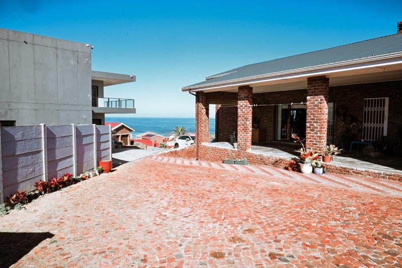 5 Bedroom Property for Sale in Dana Bay Western Cape